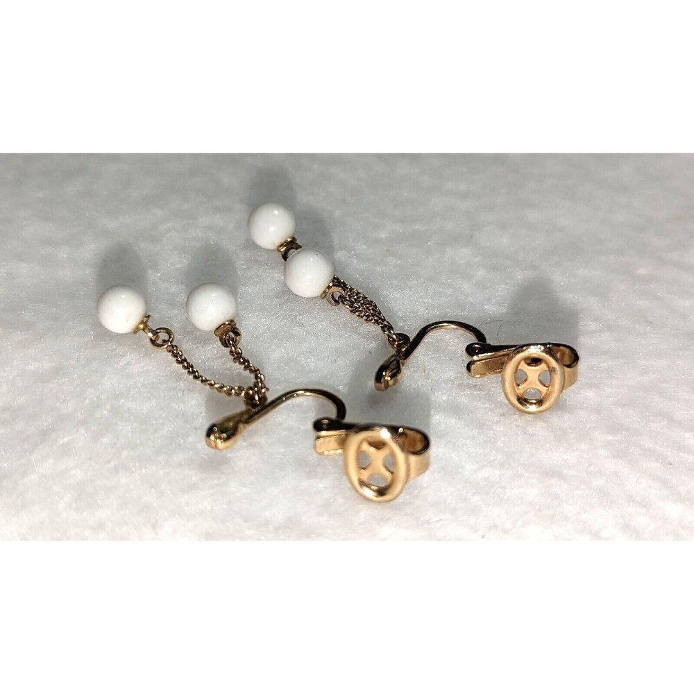 Crown Trifari Gold Tone Chain White Bead Dangle Vintage Clip Ons - Picture 7 of 10